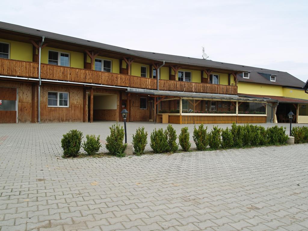 Pension u Vlčků Hracholusky Extérieur photo